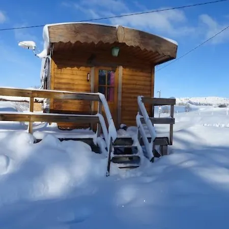 Belle Roulotte De Style Au Coeur Du Sancy *