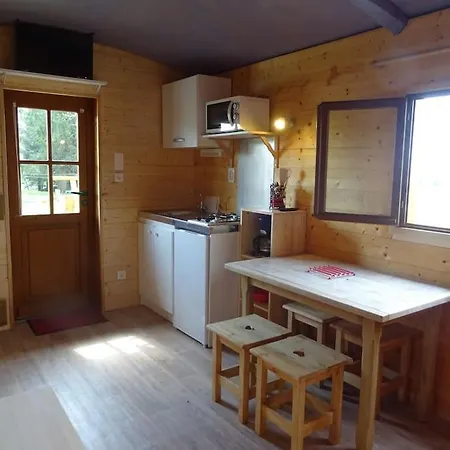 Belle Roulotte De Style Au Coeur Du Sancy Apartment La Tour-d'Auvergne